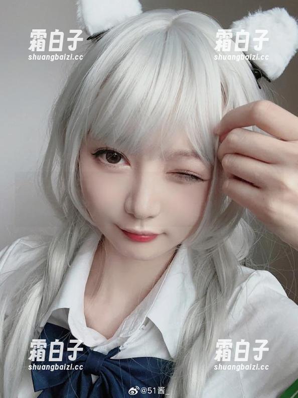 在线探秘51酱的肉丝眼镜娘图集：丝袜与笑声交织的奇妙旅程！