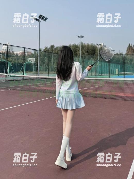 DKGirl御女郎 - 无圣光婚纱写真：余馨妍在镜头前绽放的优雅与神秘气息