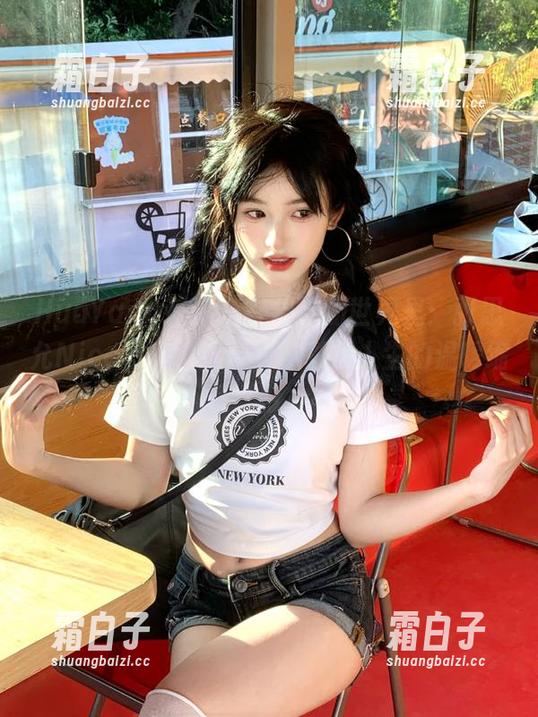 HuaYang花漾 - 在棉袜的世界里：张思允Nice写真精选合集，彩色人生的温暖缩影