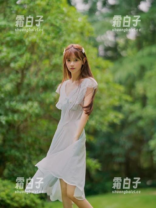 HuaYang花漾-顾欣怡 HuaYang花漾 - 可爱无极限:顾欣怡高清秘书作品集展现无限魅力