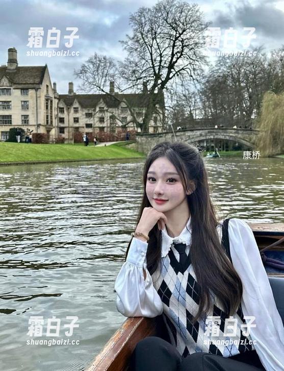 IMiss爱蜜社 - 酥小白女王的私房写真探索，解锁每一幅图片背后的故事