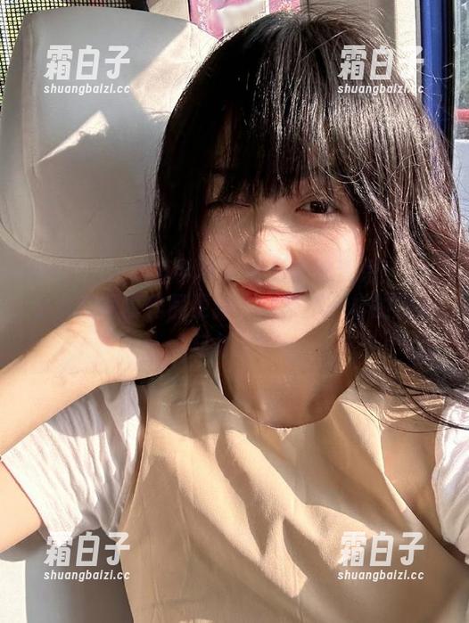 MFStar模范学院 - 光影中的梦想：婠婠么女孩写真作品更新，带来不一样的视角与体验！