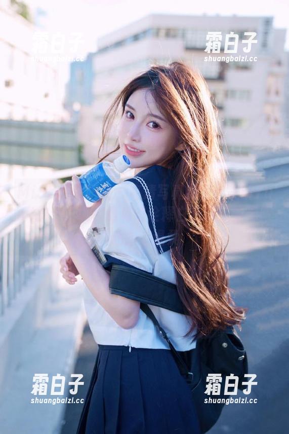 MiStar魅妍社 - 高清写真系列：美昕Yumi护士，以优雅姿态诠释白色职业的无限魅力与温柔