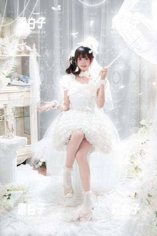 MiiTao蜜桃社-缇娜美Tinami MiiTao蜜桃社 - 缇娜美Tinami写真作品集,探索连体衣带来的优美身姿与动人瞬间