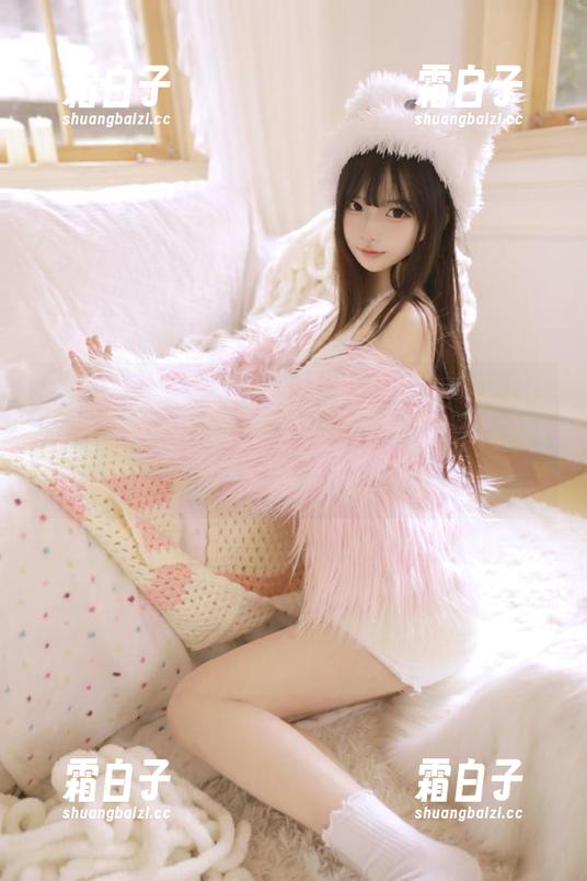 MiiTao蜜桃社 - 挖掘韵莉娜VANILLA的油亮写真在线作品，体验每一幅背后的心路历程与灵感！
