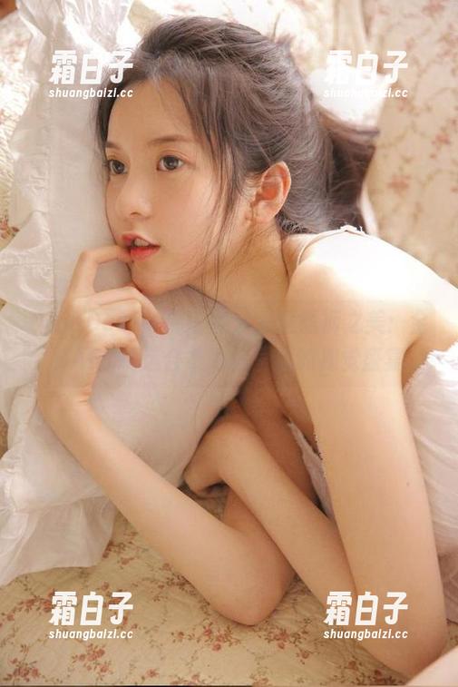 QingDouKe青豆客 - 私房短裤之美：金BABY精选合集为你呈现的视觉盛宴