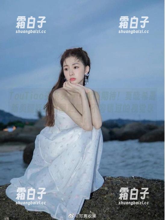 TouTiao头条女神 - 超级期待！莫晓希最新美腿妖姬套图更新，不容错过的视觉享受！