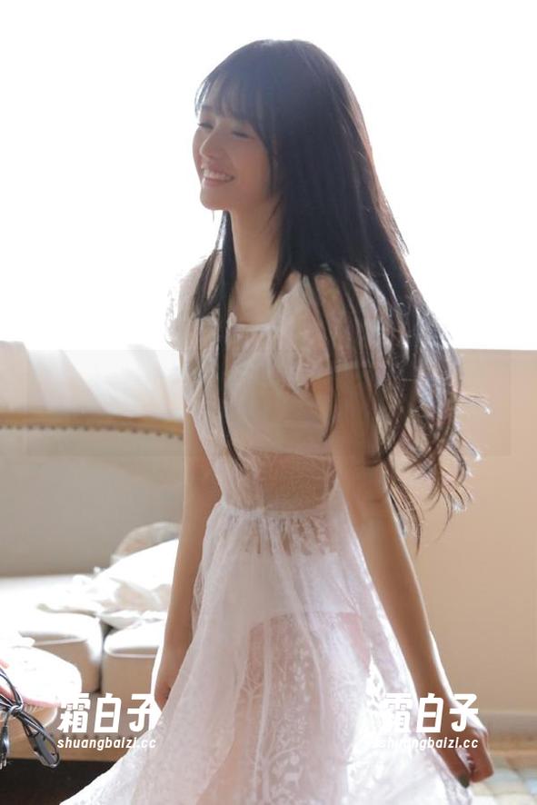 UGirls尤果网 - Abby金金校园写真作品精选，美图让你爱不释手，立即下载