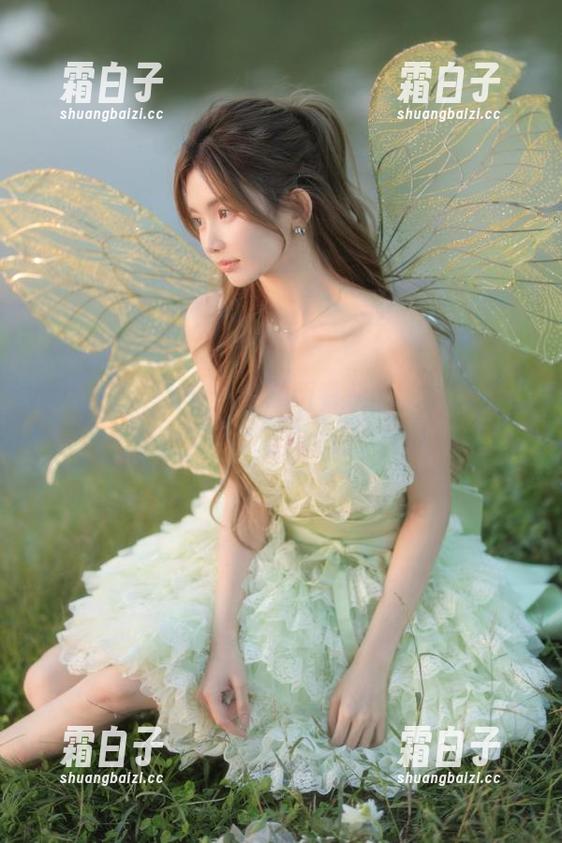 UGirls尤果网 - 抛开所有杂念，孟思雨黑色套图下载让你心动不已！