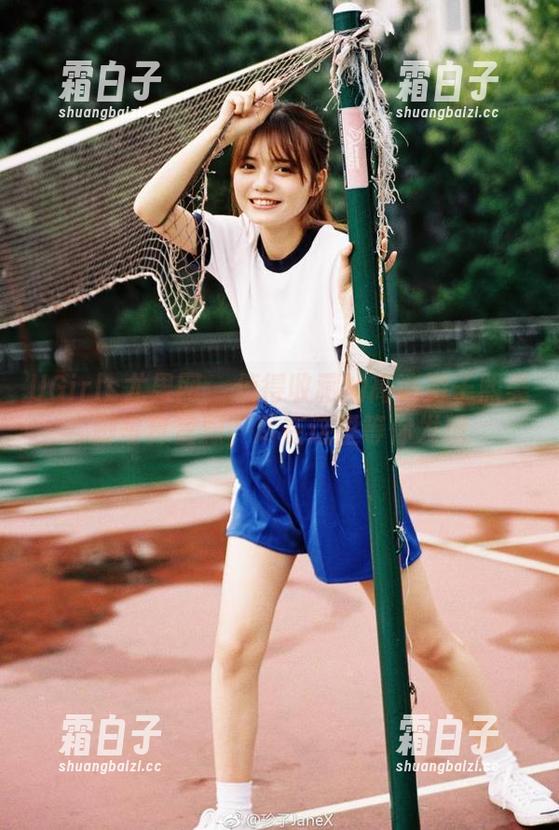 UGirls尤果网 - 值得收藏的高清游子熙美脚写真资源，尽在这里等你发现