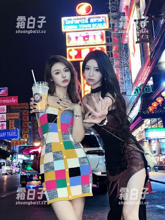 UGirls尤果网 - 探索田梓茵的灰丝写真全集，高清下载，心动瞬间一网打尽！