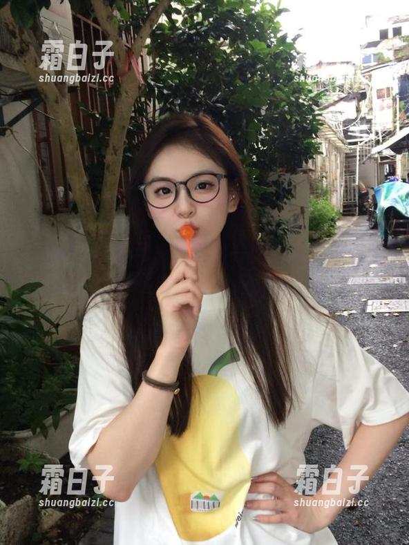 UGirls尤果网 - 探索白一晗的连体衣私房美图，感受时尚与个性的完美结合
