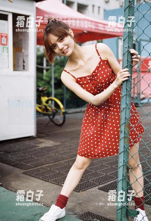 UGirls尤果网 - 豹纹中的优雅，白熙萌专属摄影套图合集引发热议！