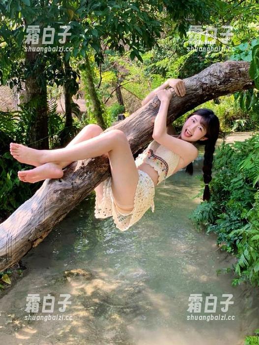 UGirls尤果网 - 超梦幻霓梓心JK写真合集来袭，网盘链接等你来解锁！