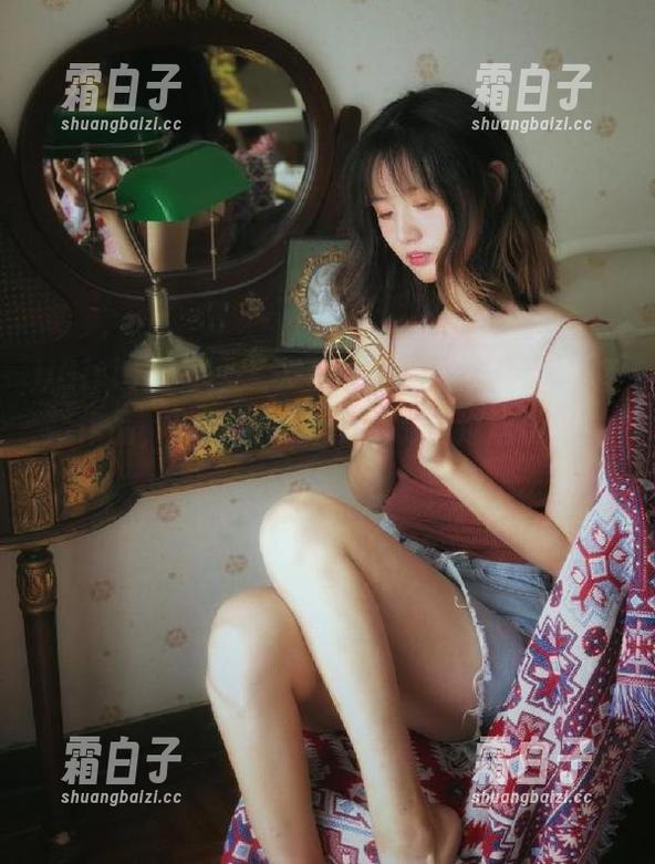 UGirls尤果网 - 发现“黛斯羽”的时尚套装作品，网盘限时分享，别错过这份视觉盛宴！