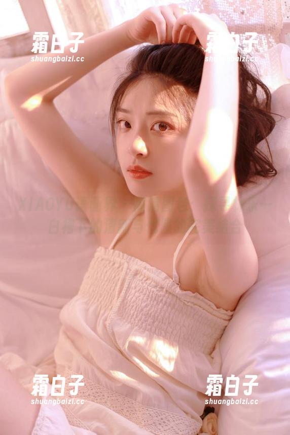 XIAOYU语画界 - 高清图包：探寻林乐一白裙下的清新与优雅的完美结合