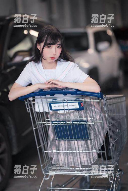 XIAOYU语画界 - 分享梦心玥最新牛仔裤写真，穿出你的个性，告别平庸，让人瞩目的存在！