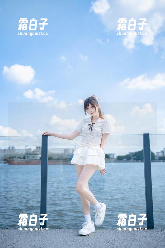 Xiuren秀人网 - 网络热议：少女心雪雪浴室写真，在线收看美丽与青春的完美碰撞