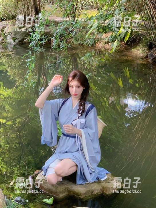 Xiuren秀人网 - 在线分享戴允祺zoe职业装的写真合集，诠释职场优雅新风尚