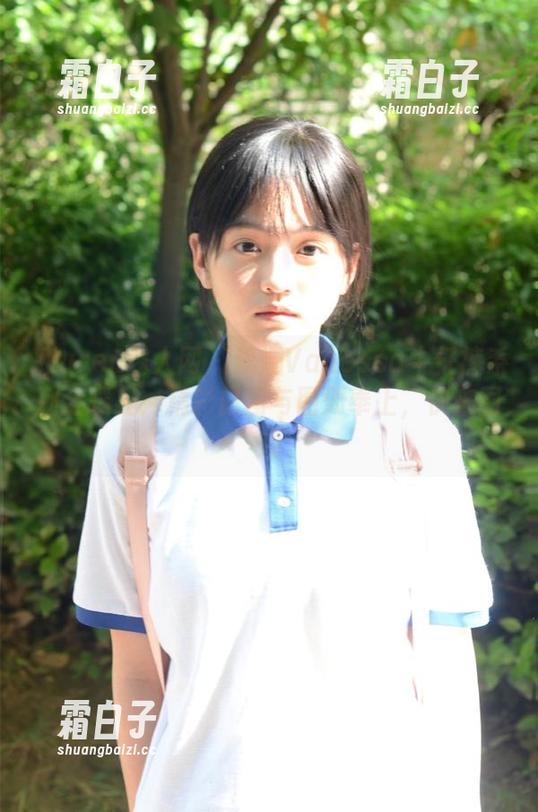 Xiuren秀人网 - 梦娜Vanessa牛仔裤系列全曝光：精彩原图与图册奉上，快来围观