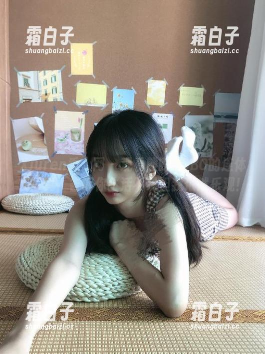 Xiuren秀人网 - 观看熊吖BOBO的连体衣写真，告诉你生活不易但我依然乐观！