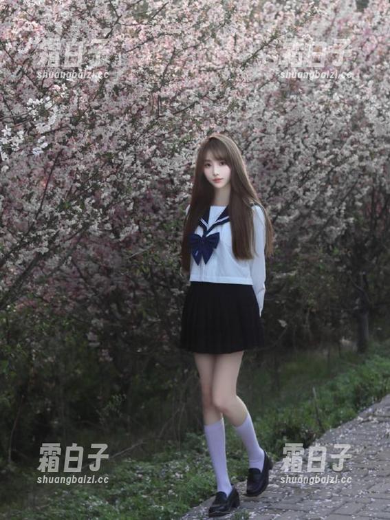 Xiuren秀人网 - 下载田小燕Vicky的肉丝写真合集，揭开她作品中的细腻和质感！