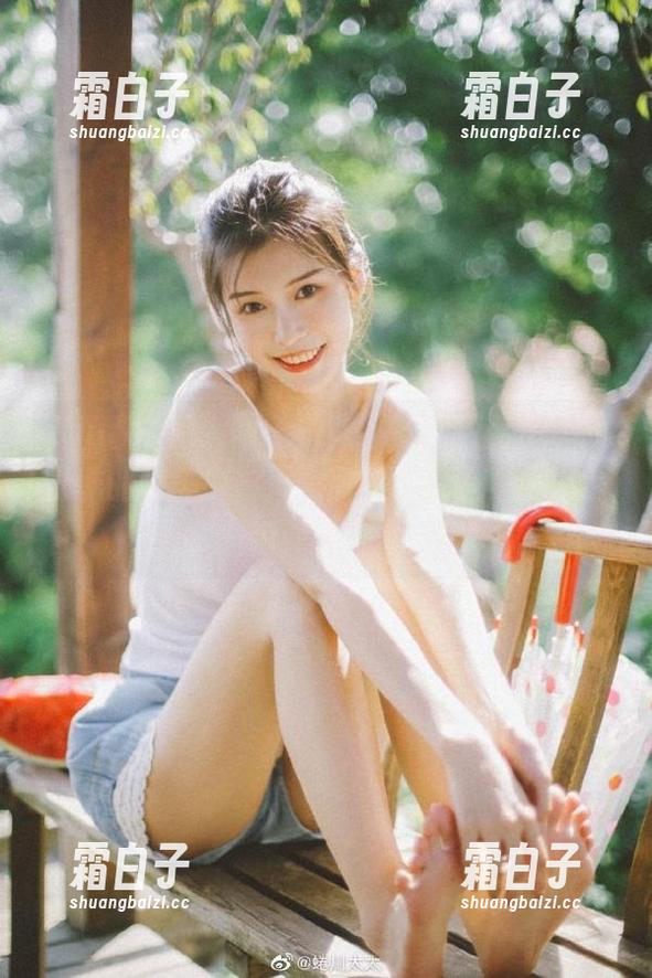 Xiuren秀人网 - 快来下载萌汉药baby很酷的绝美摄影：朦胧丝袜原图，重温每一瞬间的魅力！