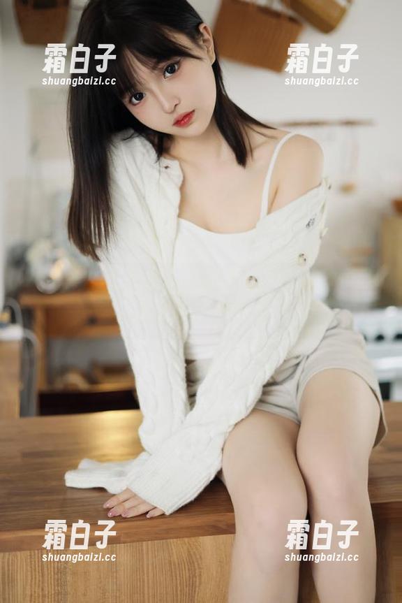 Xiuren秀人网 - 白裙不止是装饰！轩轩王子图包合集，搞笑与美的双重享受！