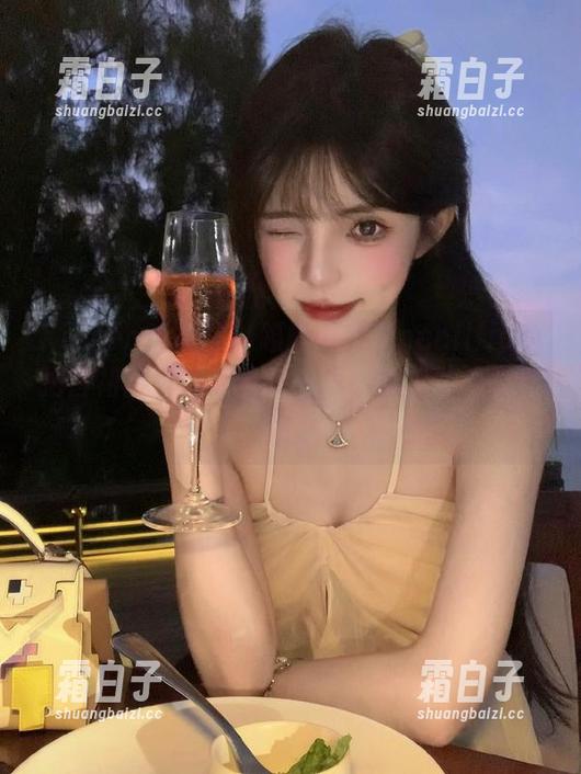 Xiuren秀人网-陆萱萱cecillia Xiuren秀人网 - 领略陆萱萱cecillia私拍白裙图包,感受每一帧中流露的温柔与魅力