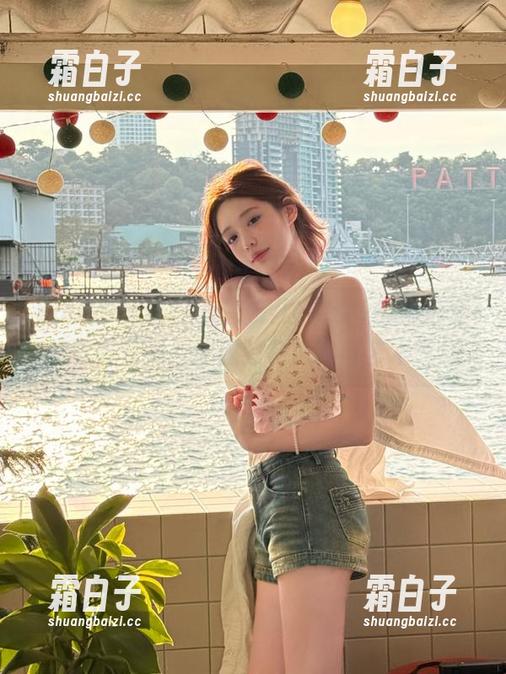 YouMi尤蜜荟 - 唐婉儿Lucky的精选套装写真壁纸，展现独特风格与艺术气息