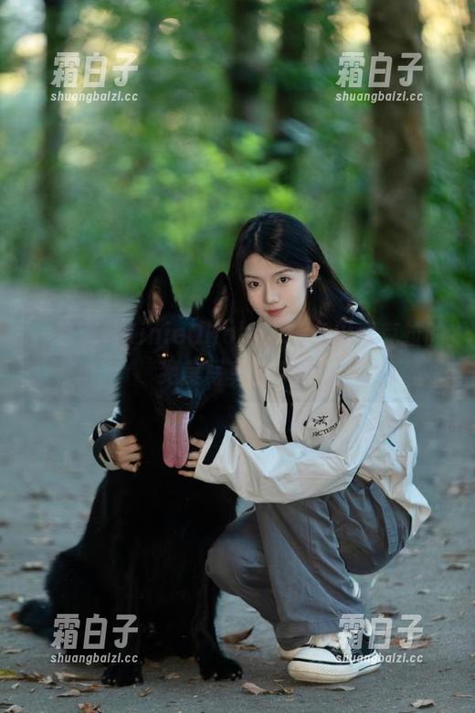 一起观看ZinieQHololive兔田佩克拉的绝美写真合集！