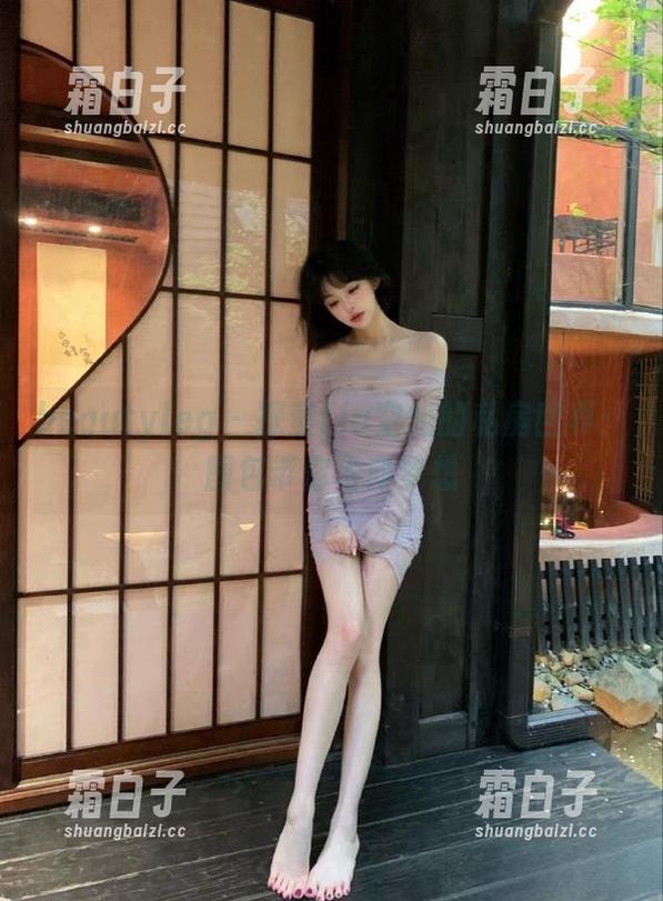 beautyleg-Lia beautyleg - 探索Lia空姐的私房世界:图包带你飞向梦想