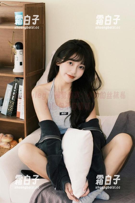 beautyleg - 视觉盛宴：小玲的丝袜私拍图包不容错过