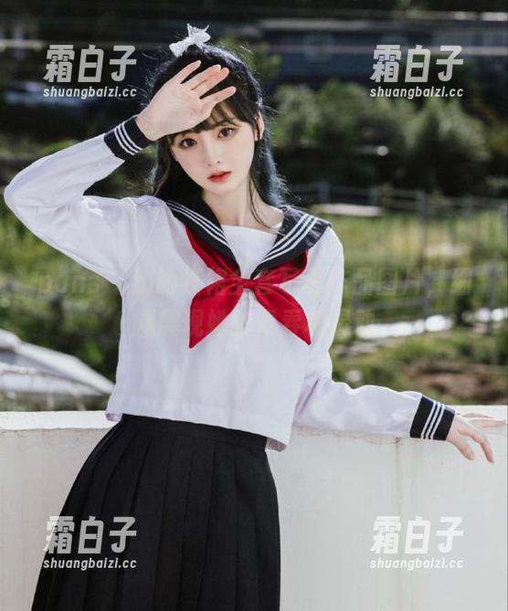 pans - 沁沁红裙全套写真作品图片，细腻展现她的青春和灵动