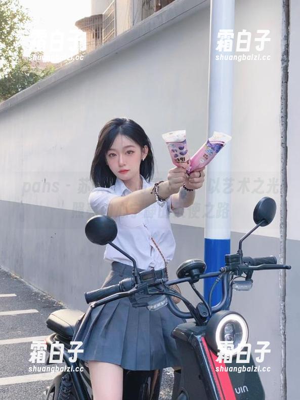 pans-苏琪 pans - 苏琪修女写真合集:以艺术之光照亮内心宁静的天使之路