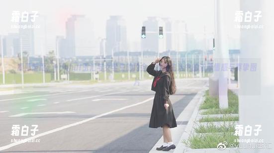 原图披露：yuuhui玉汇与女学生的约会，捕捉生活中的浓厚情感与真挚图片