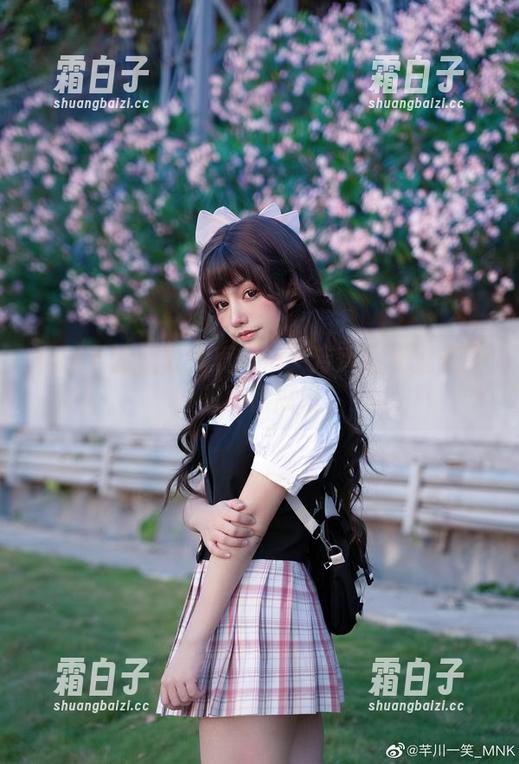 和服下的优雅气质：一笑芳香沁无圣光原图的真情展现！
