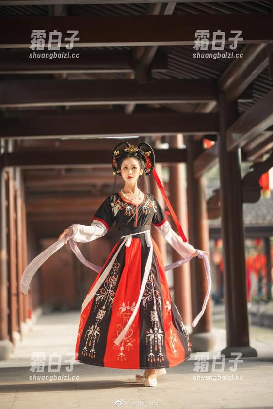 三度69 三度69带来的少女前线-Kar98k写真合集,值得一键下载分享给好友!