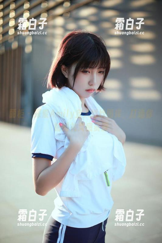 丽柜 - 探索Amily宜人婚纱图库，打造你的婚礼灵感资源