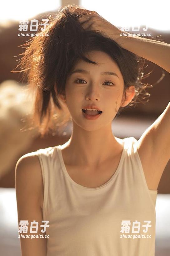 丽柜 - 走进“左左女友”的世界，在线欣赏最新图集与她的故事