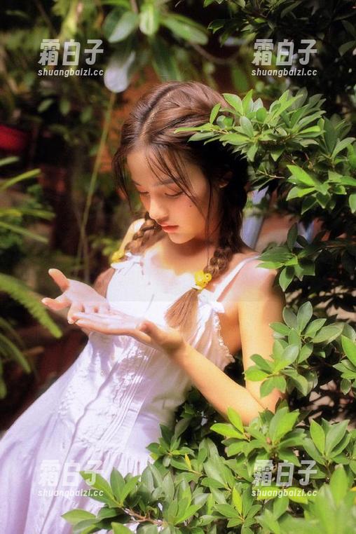 丽柜 - 尽情享受怡萱和服写真带来的福利，大量高清原图等你来拿，速来围观！