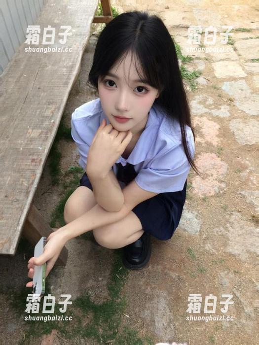 丽柜 - 王欣竹独家高清图集，感受她长腿与艺术结合的绝美写真