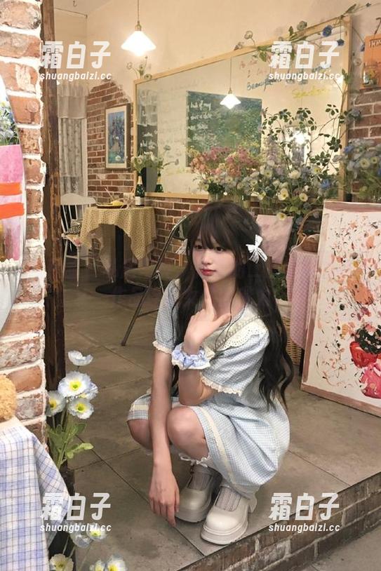 微密圈 - 私房写真：保守的二舅妈用丝袜作品诠释女性的魅力