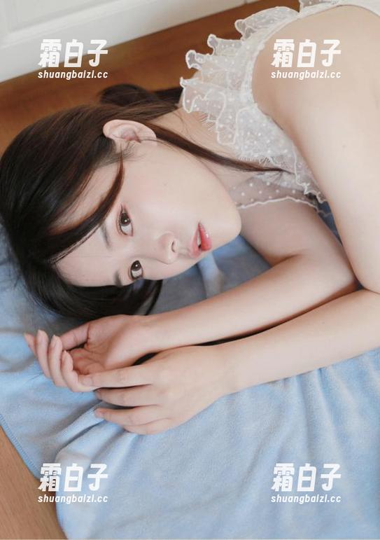 克拉女神 - 不容错过的免费美图，嘉萌美腿精彩写真让你目不转睛！