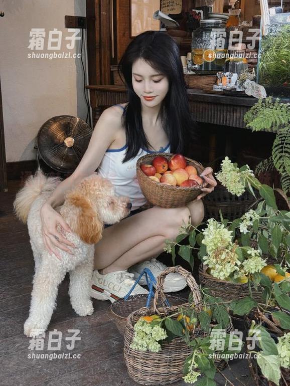 通往魅力的旅程，喵写真的全套丝袜学妹作品尽在其中