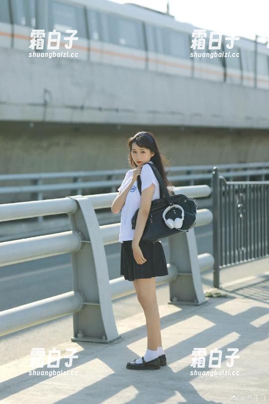 嗲囡囡 - 小蛮妖yummy运动写真全景展示：高清原图捕捉每个精彩瞬间