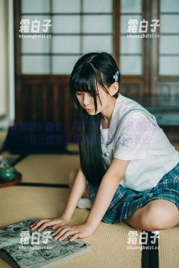 嗲囡囡 - 施忆佳KITTY黑丝精选作品集：每一幅皆是细腻情感的绝美表达