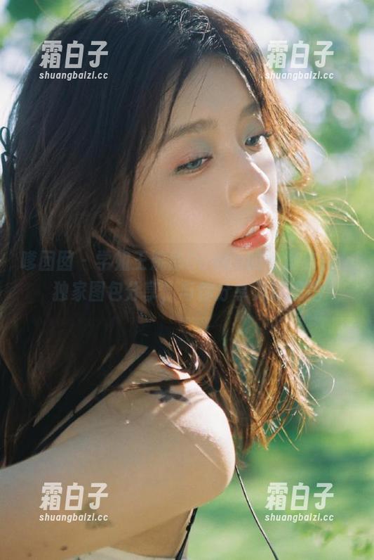 嗲囡囡 - 学姐王婉悠Queen的浪漫故事：独家图包分享，与你分享无尽思绪