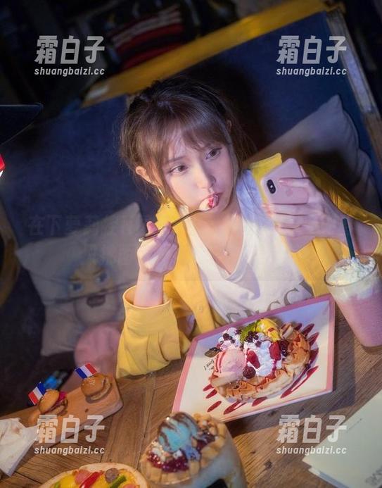 在下萝莉控ii图包更新：裸足写真宛如春风拂面，拯救你的审美疲劳