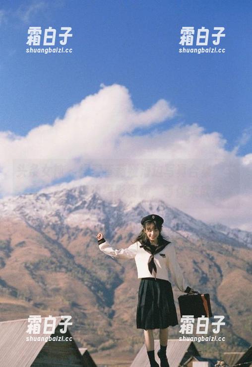头条女神 - 探索查莉娅海边写真合集，丰富多彩的海边摄影资源，等你来欣赏